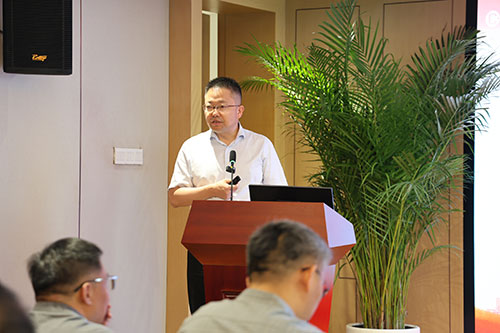 創(chuàng)力集團(tuán)召開2025上半年度經(jīng)營(yíng)分析會(huì)(圖3) 創(chuàng)力集團(tuán)召開2025上半年度經(jīng)營(yíng)分析會(huì)(圖3)